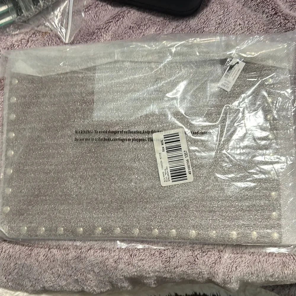 WHBM Oversized Clutch - Picture 7 of 9